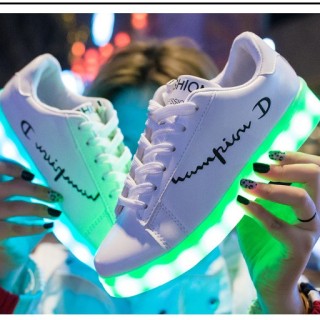 Giày phát sáng màu trắng chữ hàn nhịp tim ngược phát sáng 7 màu 8 chế độ đèn led cực đẹp phong cách Hàn Quốc thumbnail