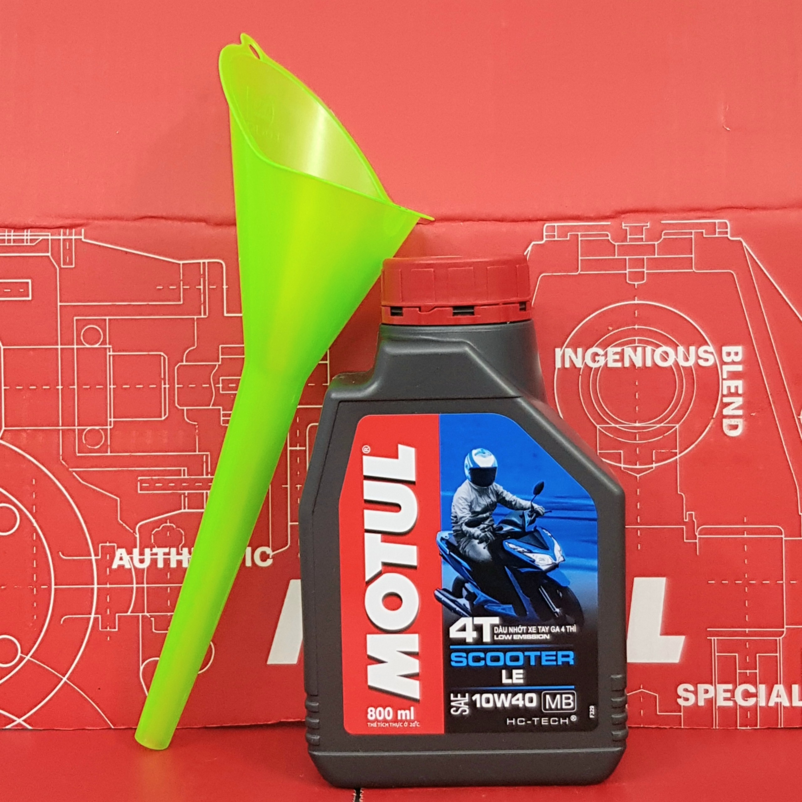 [HCM]Tặng phễu châm nhớt khi mua Nhớt tay ga MOTUL SCOOTER LE 10W40 800ml