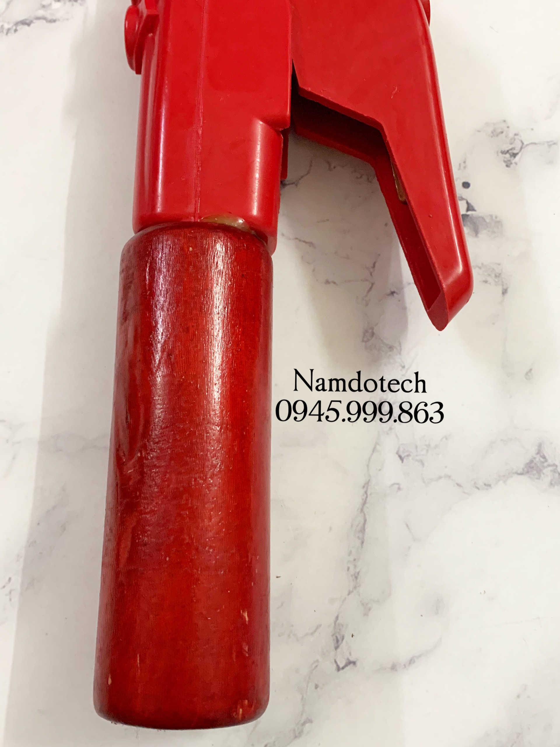 Kìm hàn cán gỗ 600A