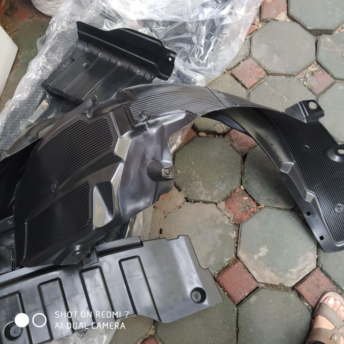 chắn bùn lòng dè hyundai accent 2018-2020