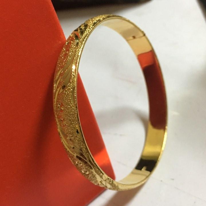 lắc tay dự tiệc sang chảnh