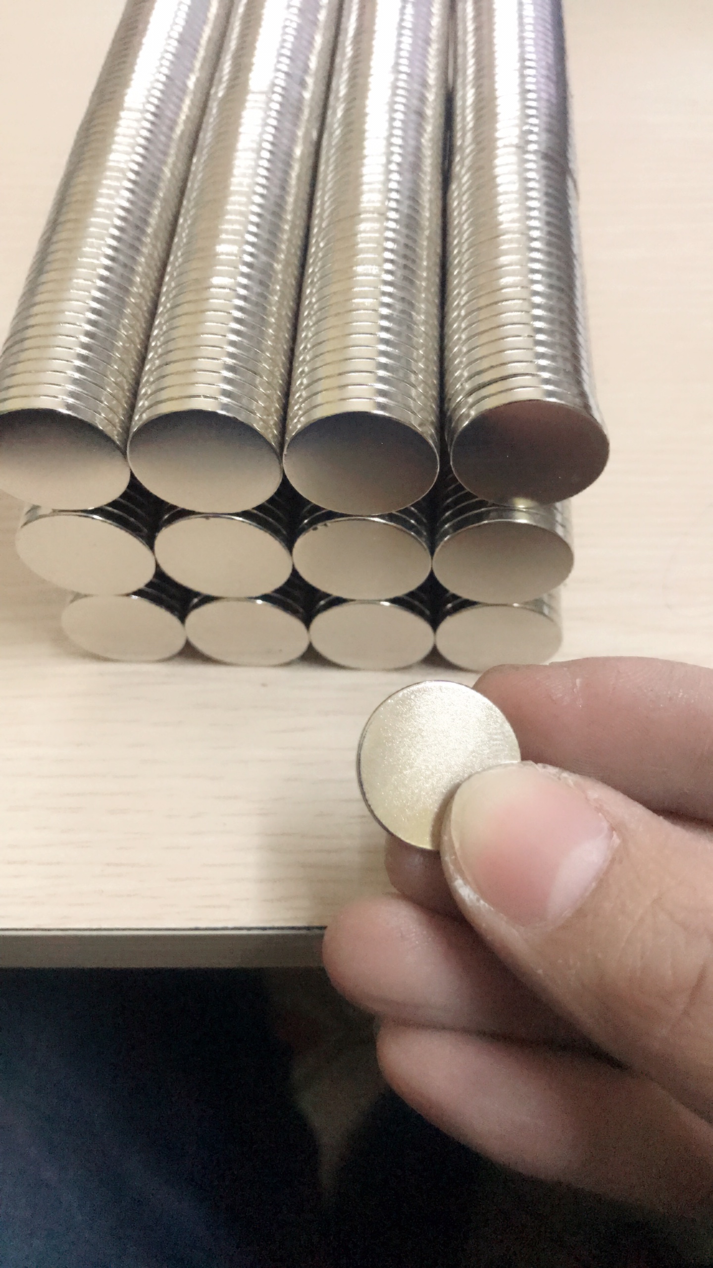Nam châm viên 18x2mm set 50 viên