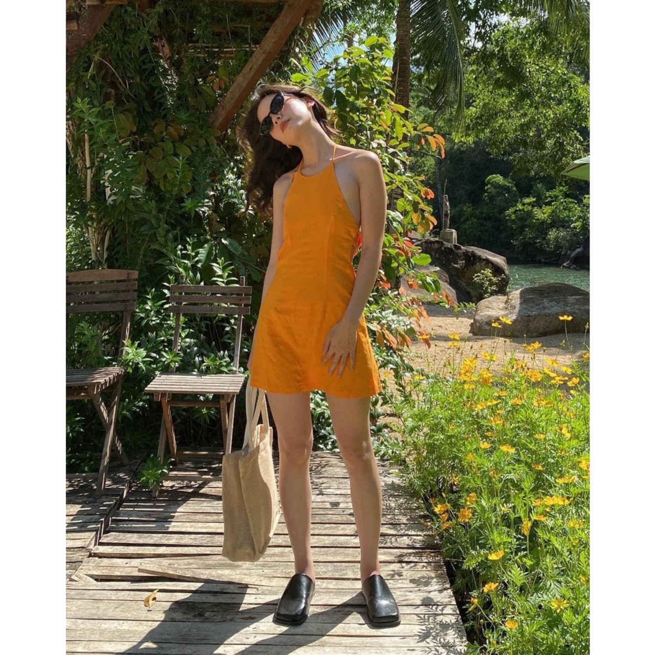 ( Quà tặng dây cột tóc ) Đầm midi cổ dây yếm bo eo ôm body