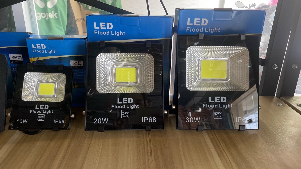 [HCM]Đèn pha LED COB New (bảo hành 02 năm)-50W,100W,200W,10W,20W,30W