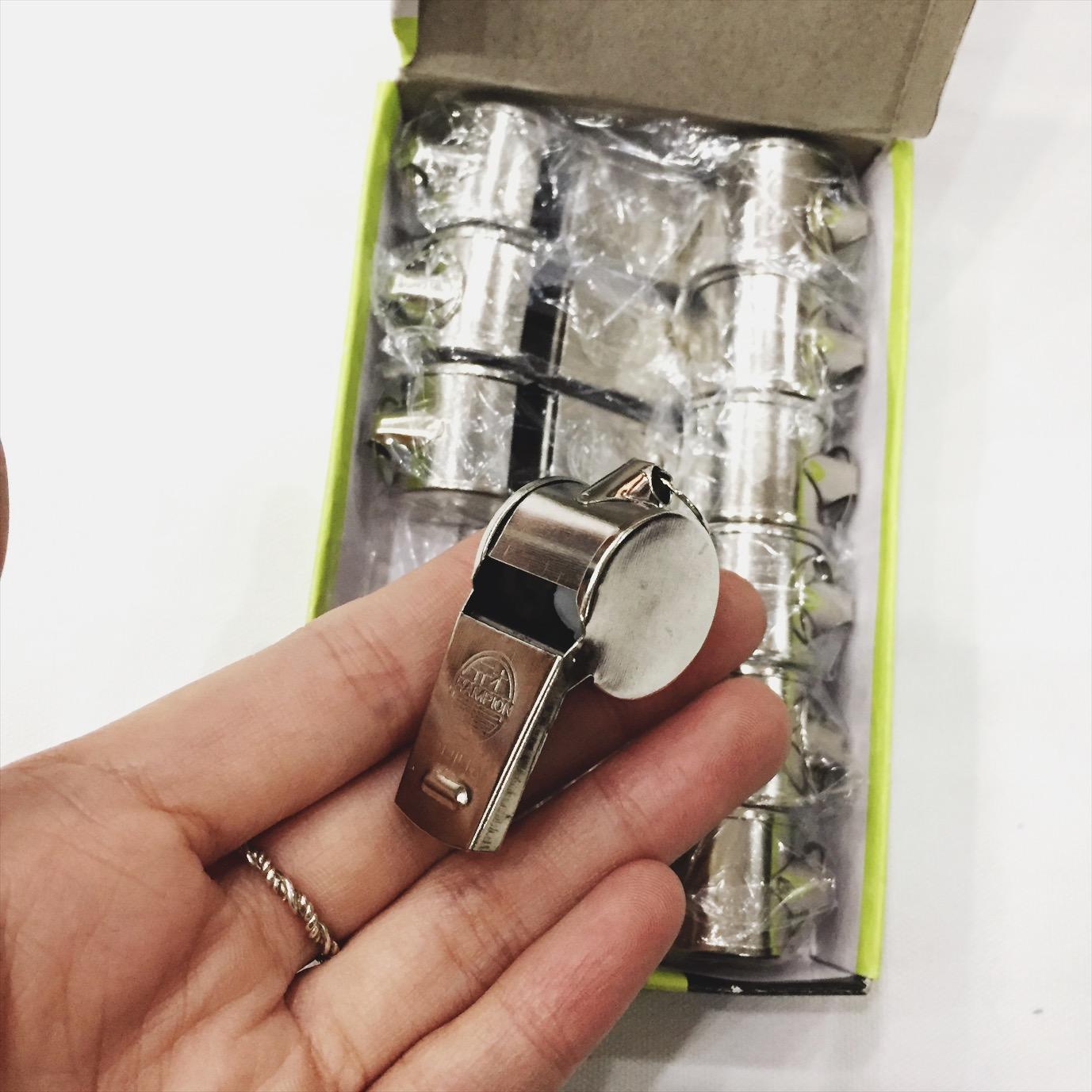Còi sắt hộp 12 cái, còi inox thể thao, còi trọng tài