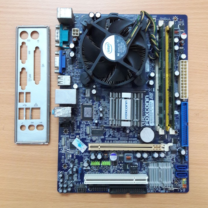 Combo main foxcon g31 + ram + cpu e7500 + quạt