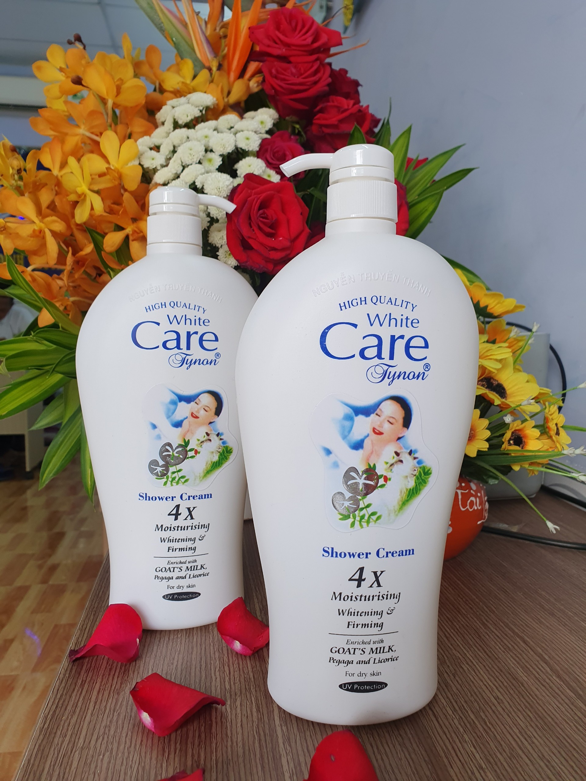 Combo 2 chai sữa tắm White Care Tynon 1.2L