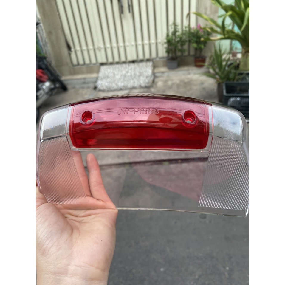 CHỤP ĐÈN HẬU XE MAX 3
