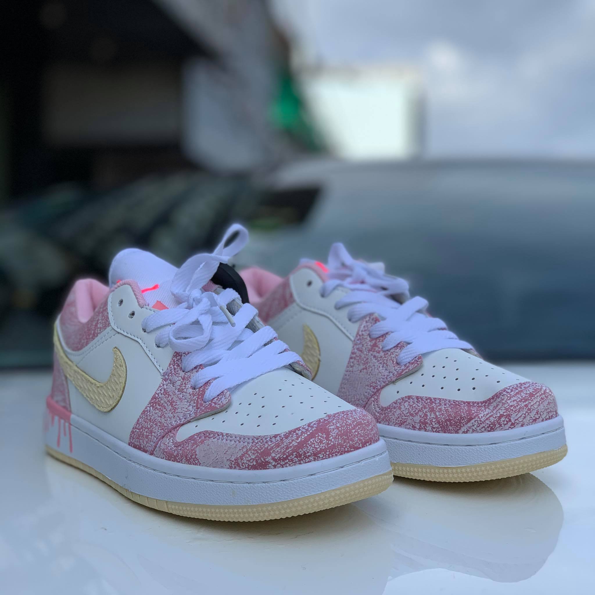 Giày sneaker Jodan 1 low màu hồng da lộn - Gin Store