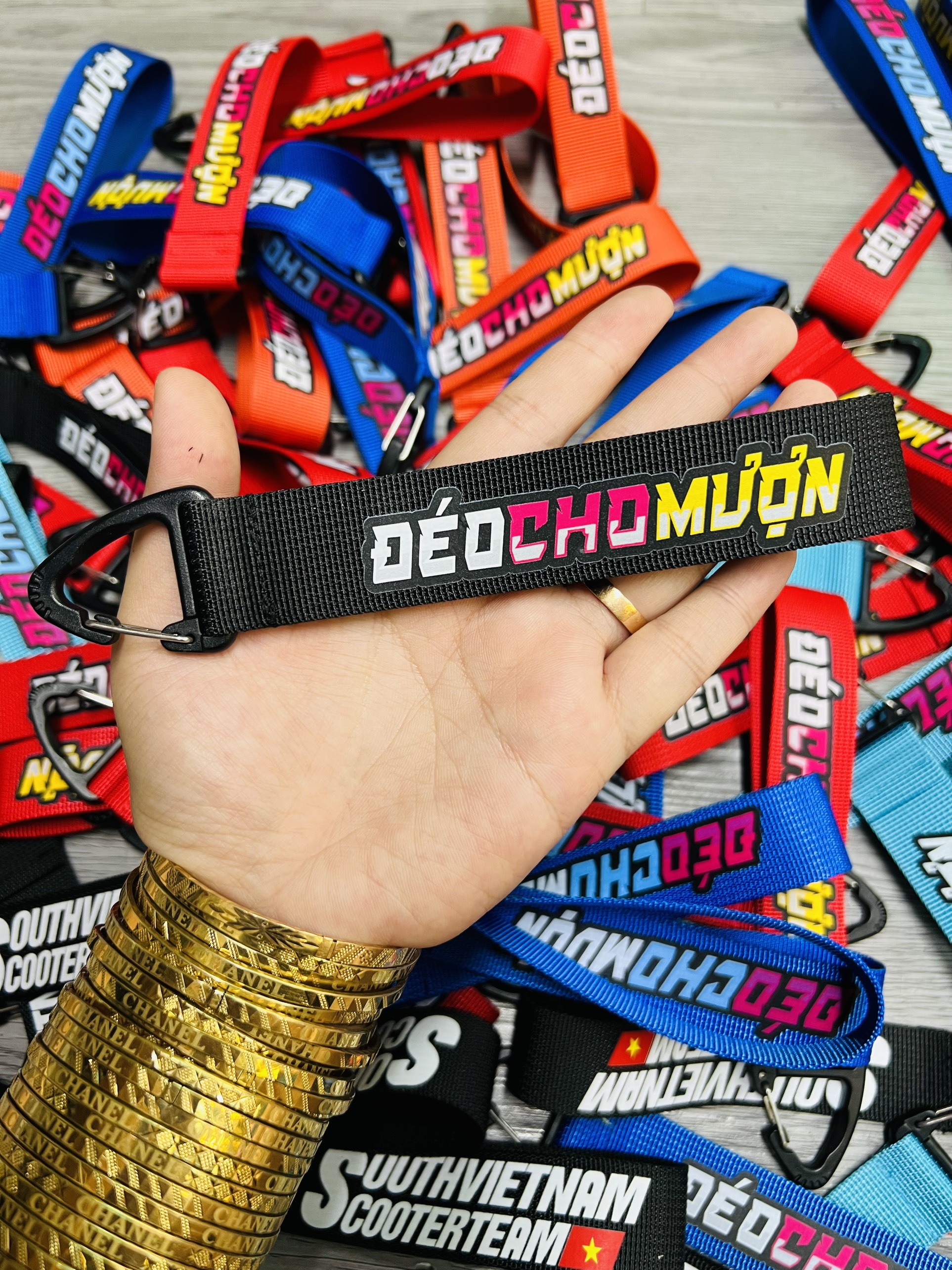 Móc Khóa Dây CHỮ KhôngChoMượn