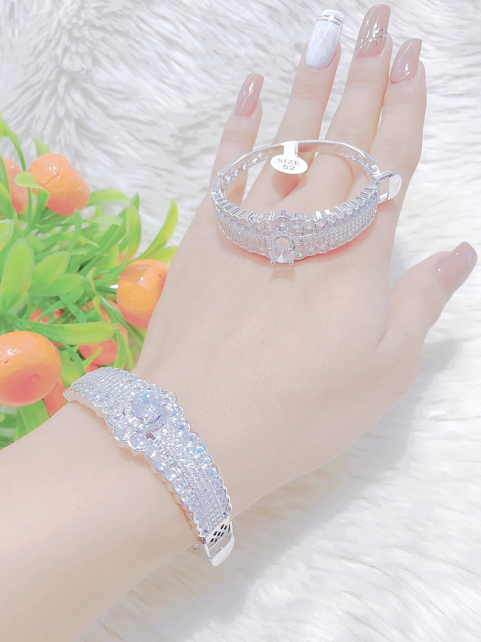 [Hàng mới về] Vòng tay nữ bạch kim cao cấp Đính Đá Qúy MB4 2010, giống bạch kim thật 99% ,cho độ sáng lấp lánh cao đeo cực sang chảnh, thích hợp đi tiệc, mua làm quà tặng, trang sức bạch kim nữ, vòng bạch kim