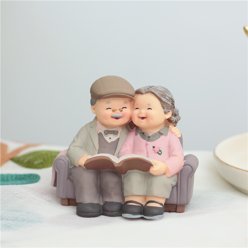 [HCM]KHUYẾN MÃI LỚN Tượng Ông Bà Đọc Sách Trang Trí