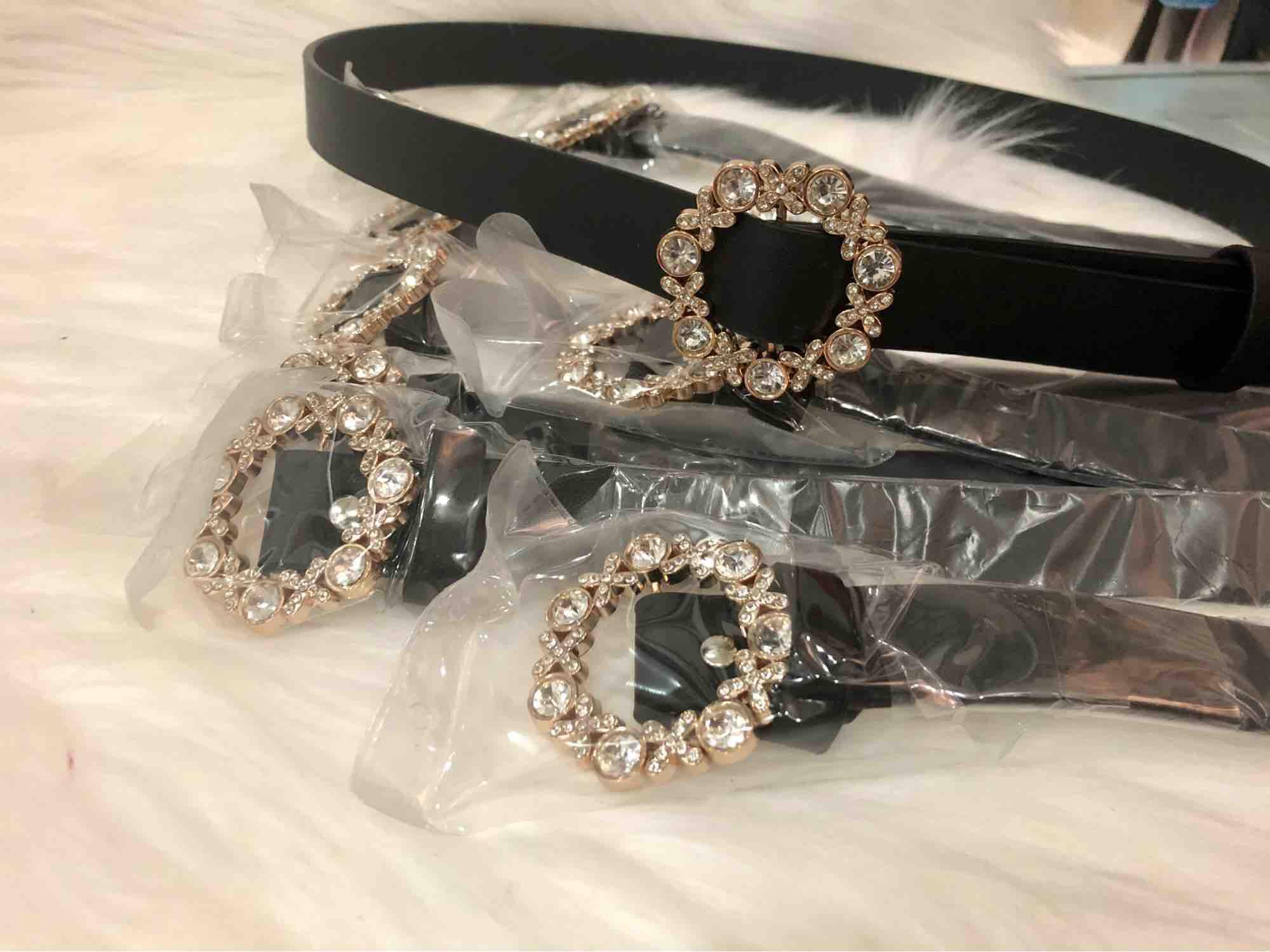 [HCM]Nịt quần bản 25 cm. Mặt hoa đính đá