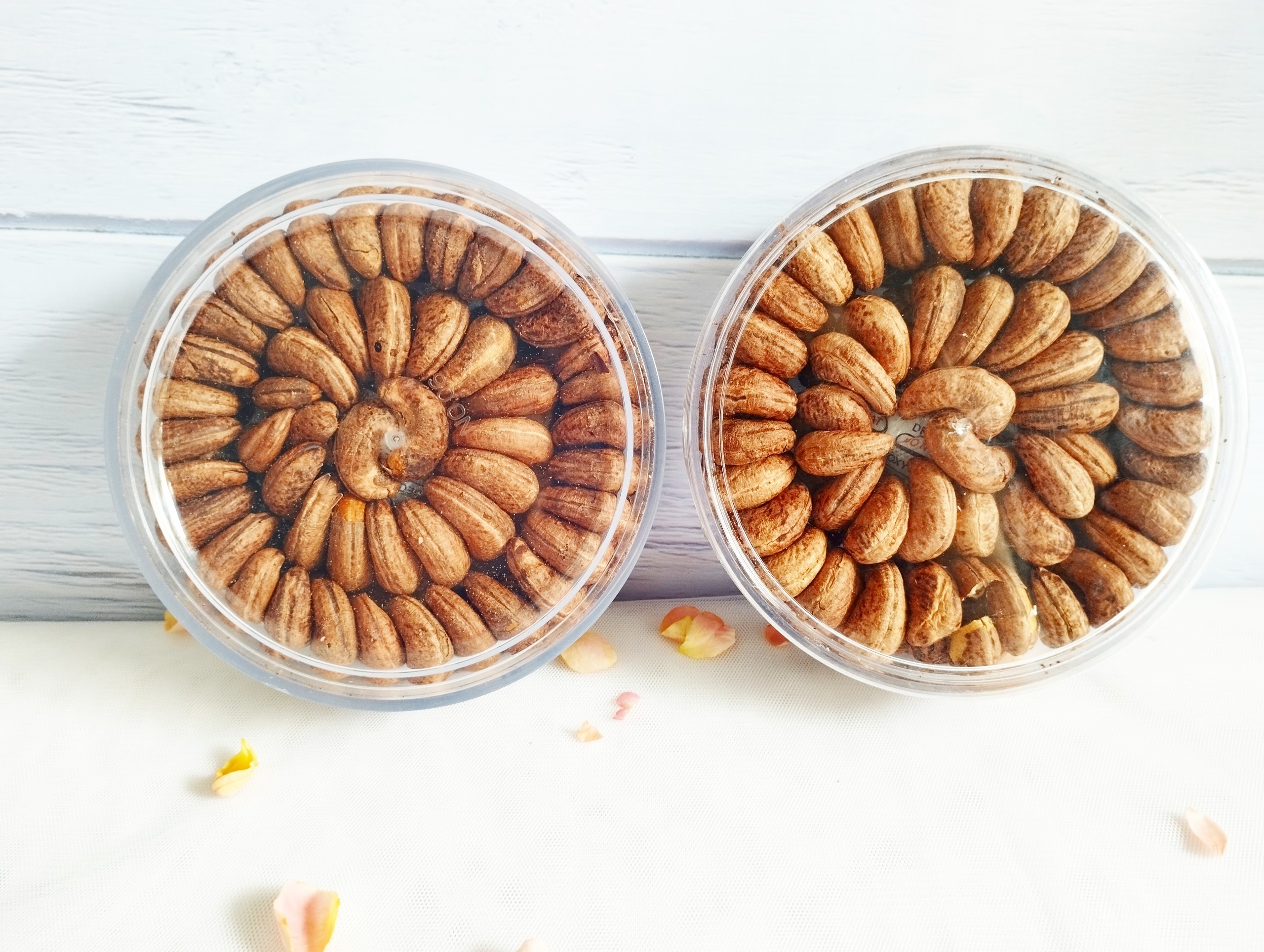 Hạt Điều Rang Muối Chưa Bóc Vỏ Lụa Xếp Loại 1 (500g)