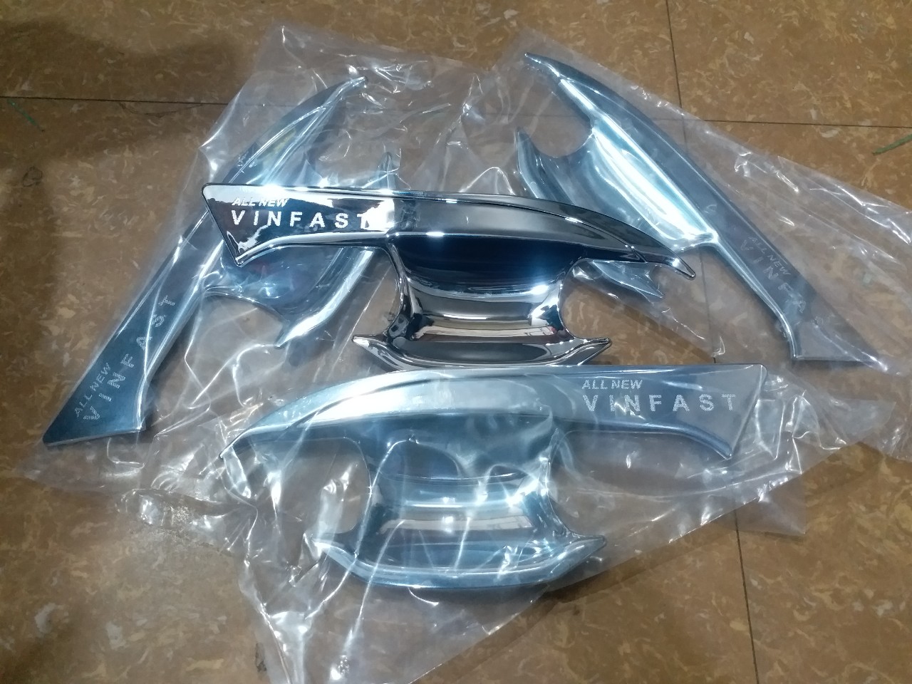 Bộ ốp tay + hõm cửa + nắp xăng mạ Crom xe VinFast Lux A