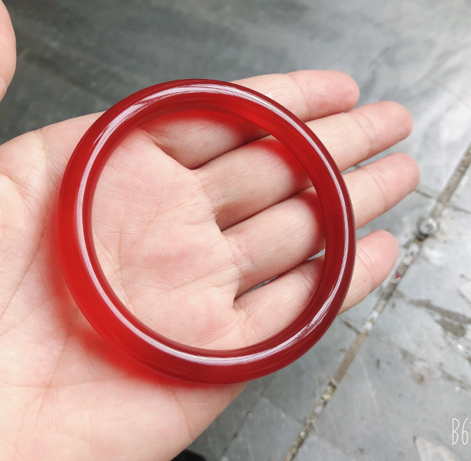 [HCM]( bản đẹp ) Vòng tay ngọc huyết đá mã não tuyệt đẹp ni 54.55hàng thực tế shop tự chụp bao tư vấn