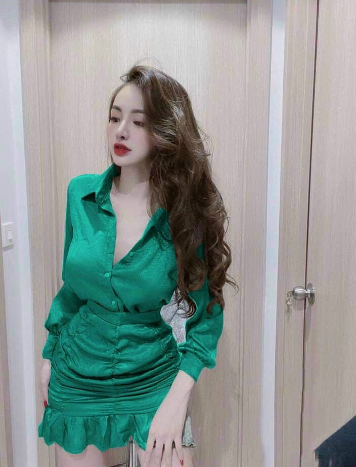 Set áo sơ mi tay dài và chân váy nhún có lót.fashionlyly