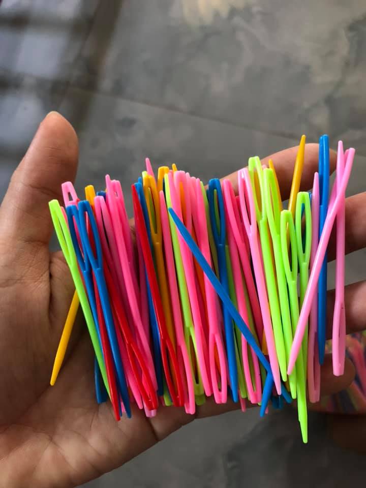kim khâu len nhựa 4 size