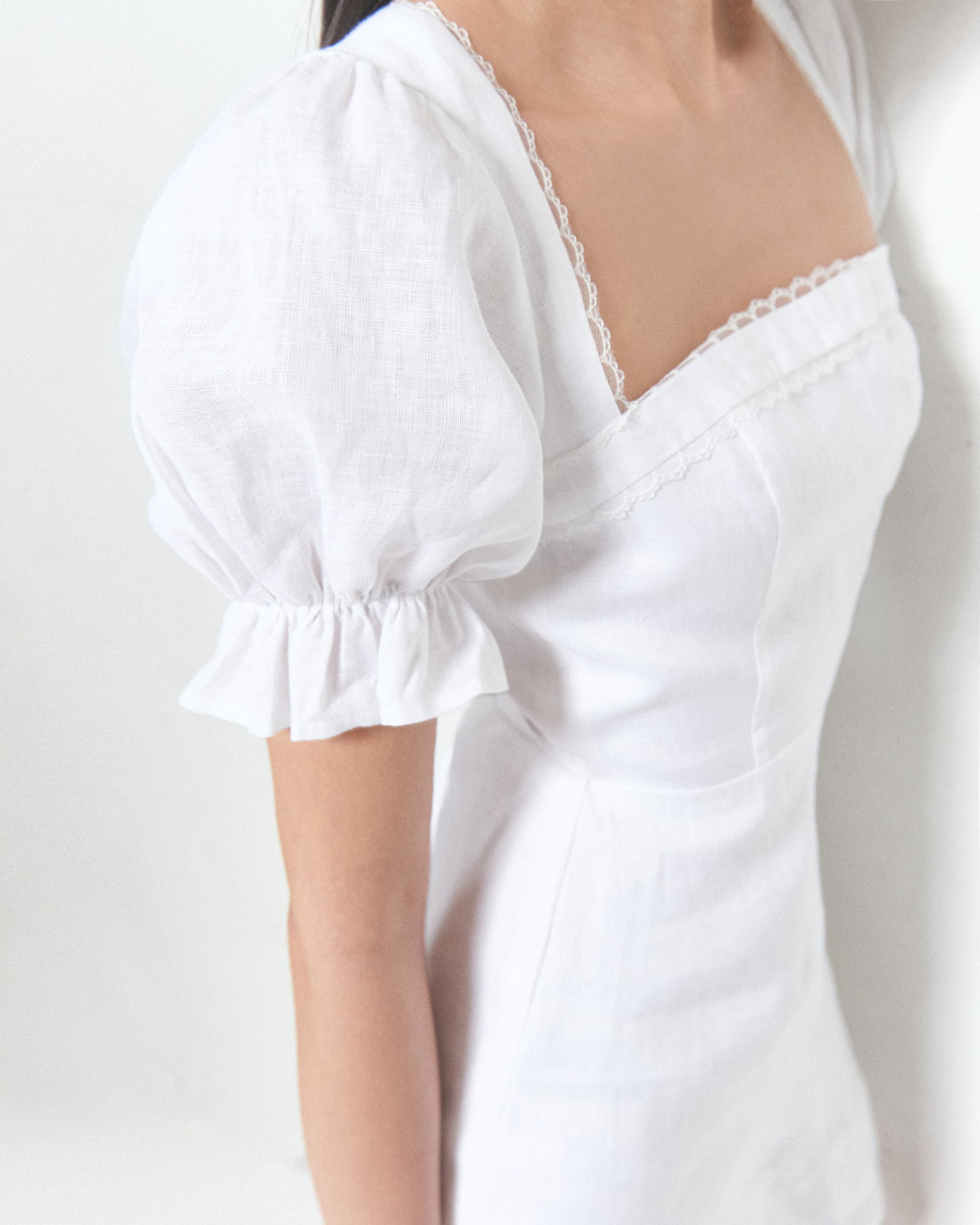 Đầm linen mini trắng - 𝐍𝐔𝐀𝐆𝐄 𝐃𝐑𝐄𝐒𝐒