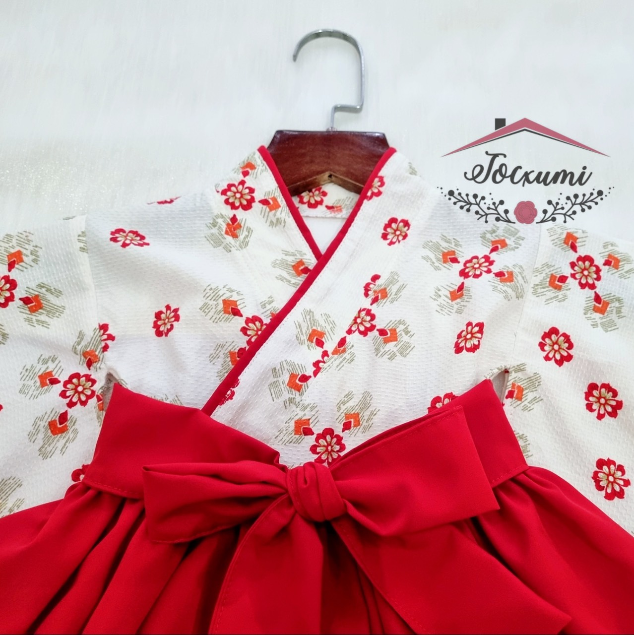 [THIẾT KẾ] KIMONO HOA ĐỎ CÁCH TÂN CHO BÉ YÊU [HÀNG ĐẸP] - Tocxumi