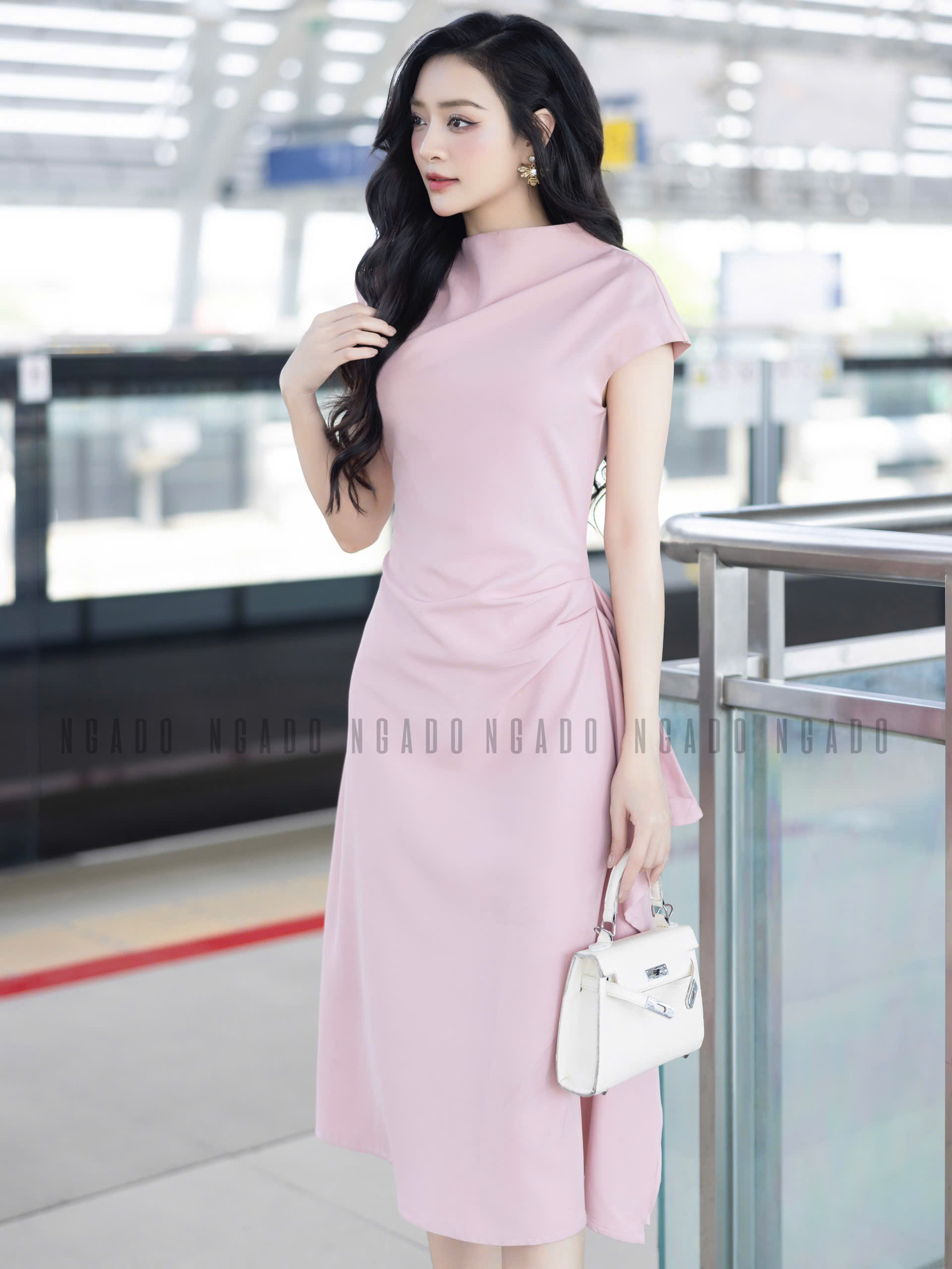 [30.10 - Nhập FALAZLIVE02 giảm 200K] Đầm hồng cổ cao vạt xéo NGADO