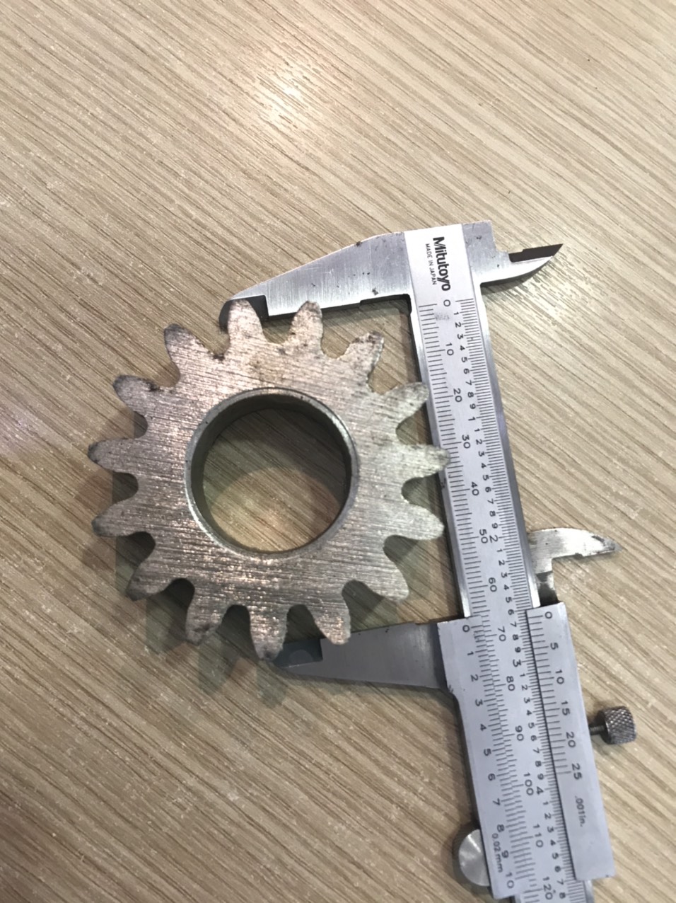 [HCM]BÁNH RĂNG NHÔNG 15 -16 RĂNG LỖ PHI 25 HOẶC 30