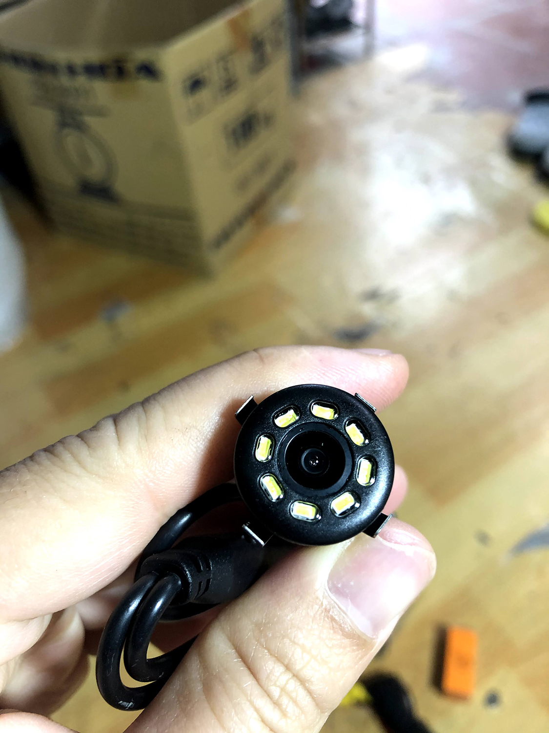Camera lùi 8 led, chân cắm AV, dùng với màn hình DVD, TFT, Android