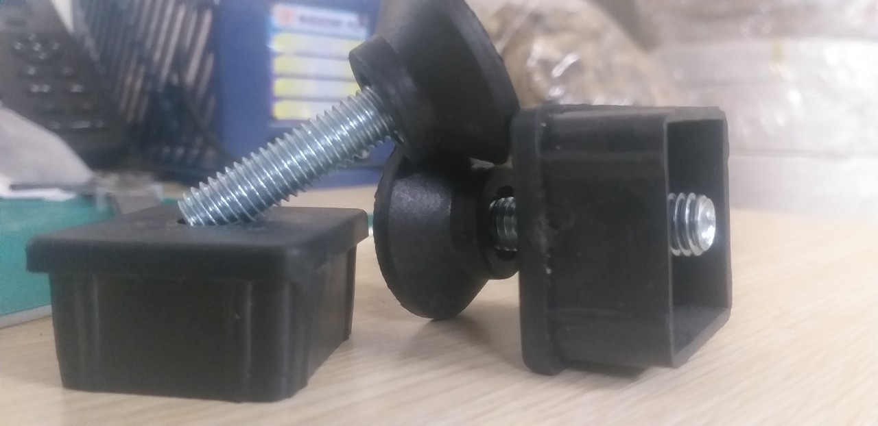 Chân tăng chỉnh sắt hộp 40x40