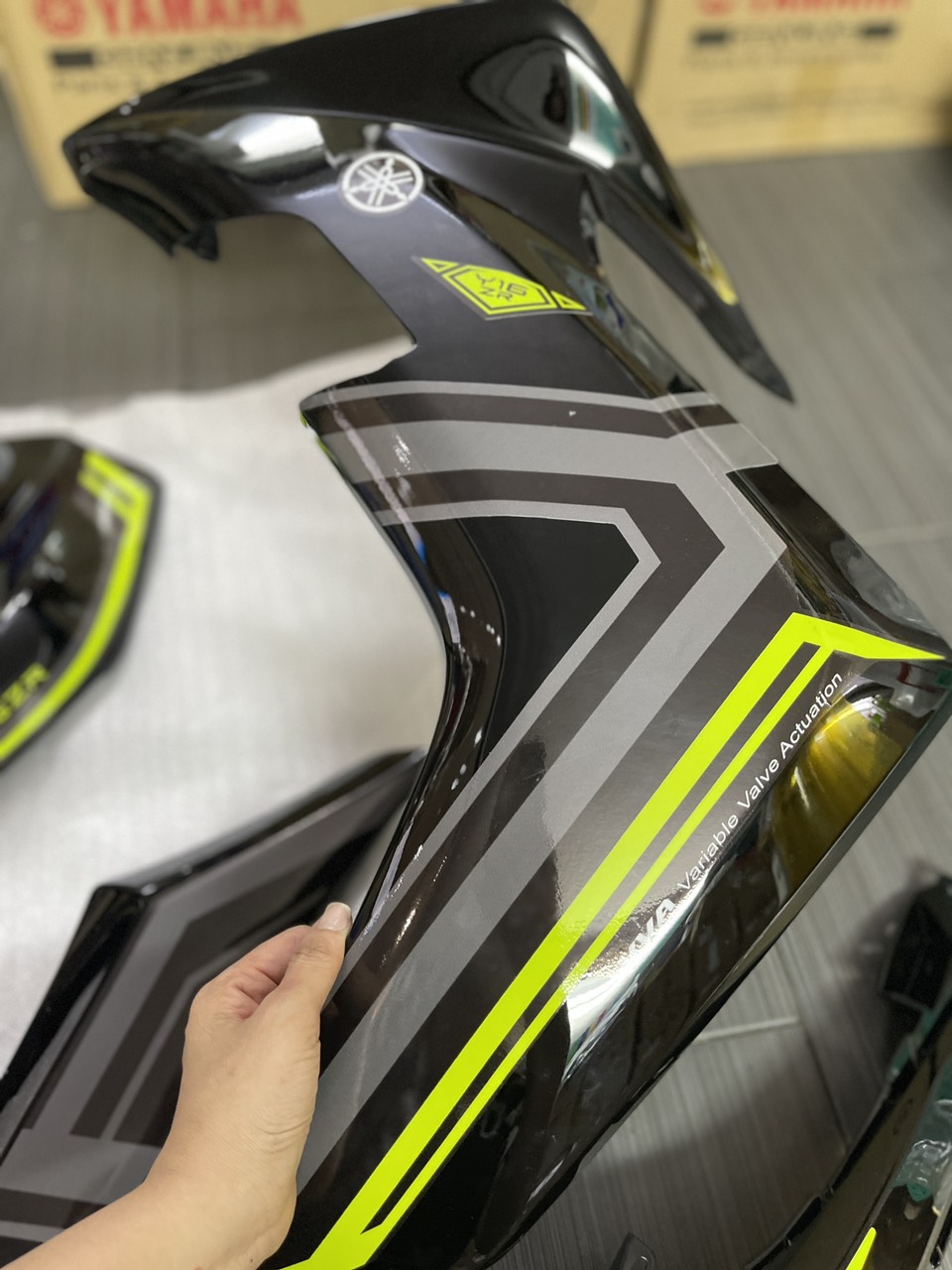 Dàn áo Ex 155 đen bóng luôn tem