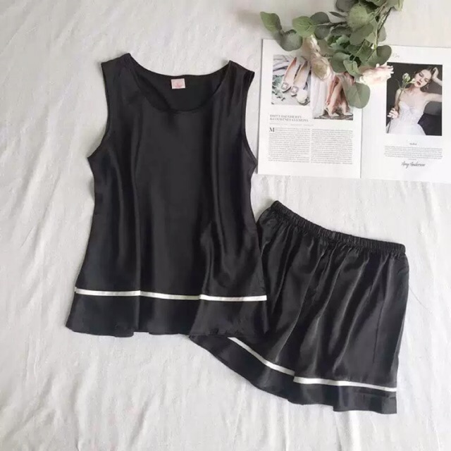 Bộ ngủ lụa quần đùi áo sát nách chất đẹp M/L/Xl Ct095