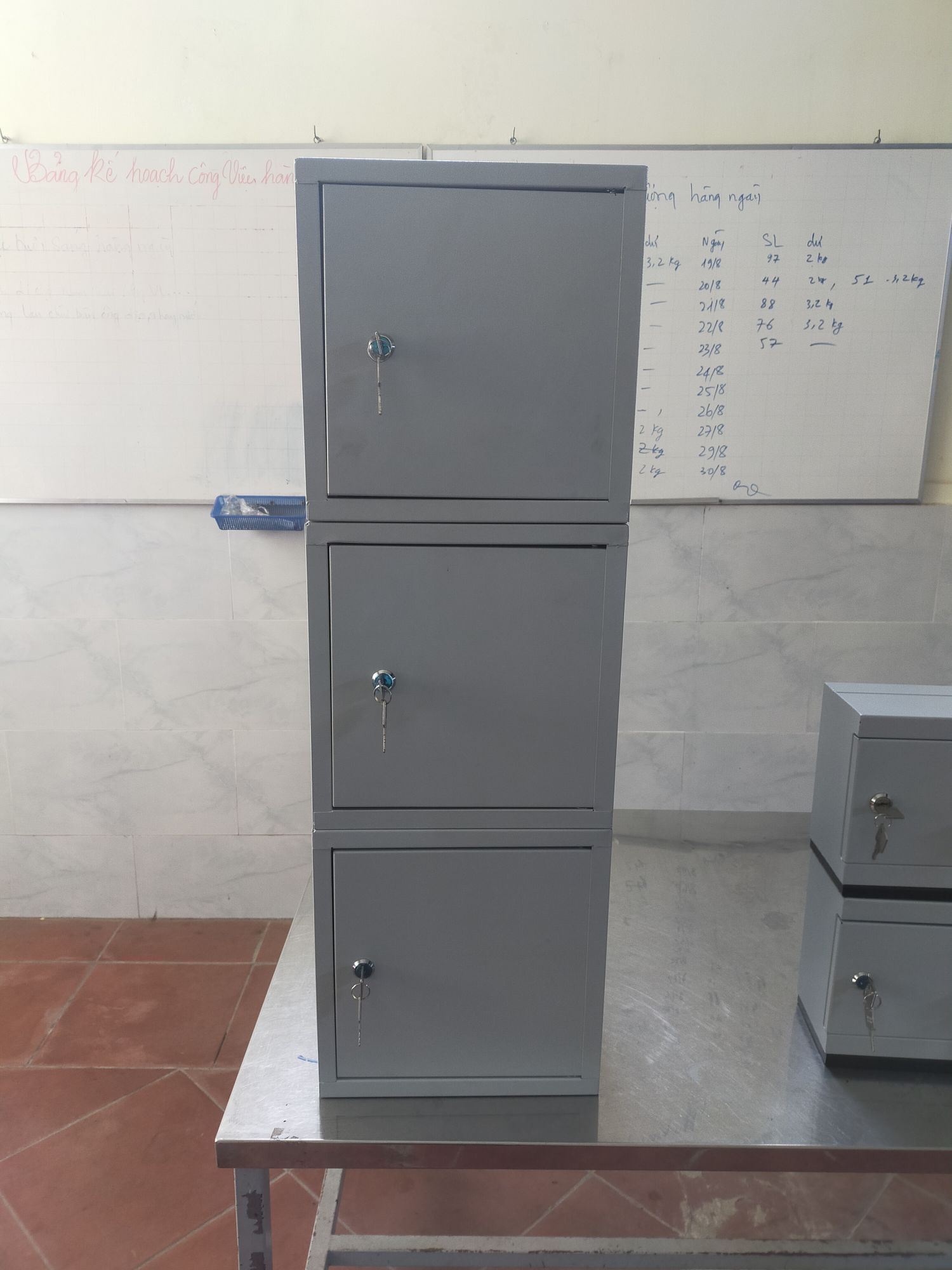 hộc tủ sắt cá nhân