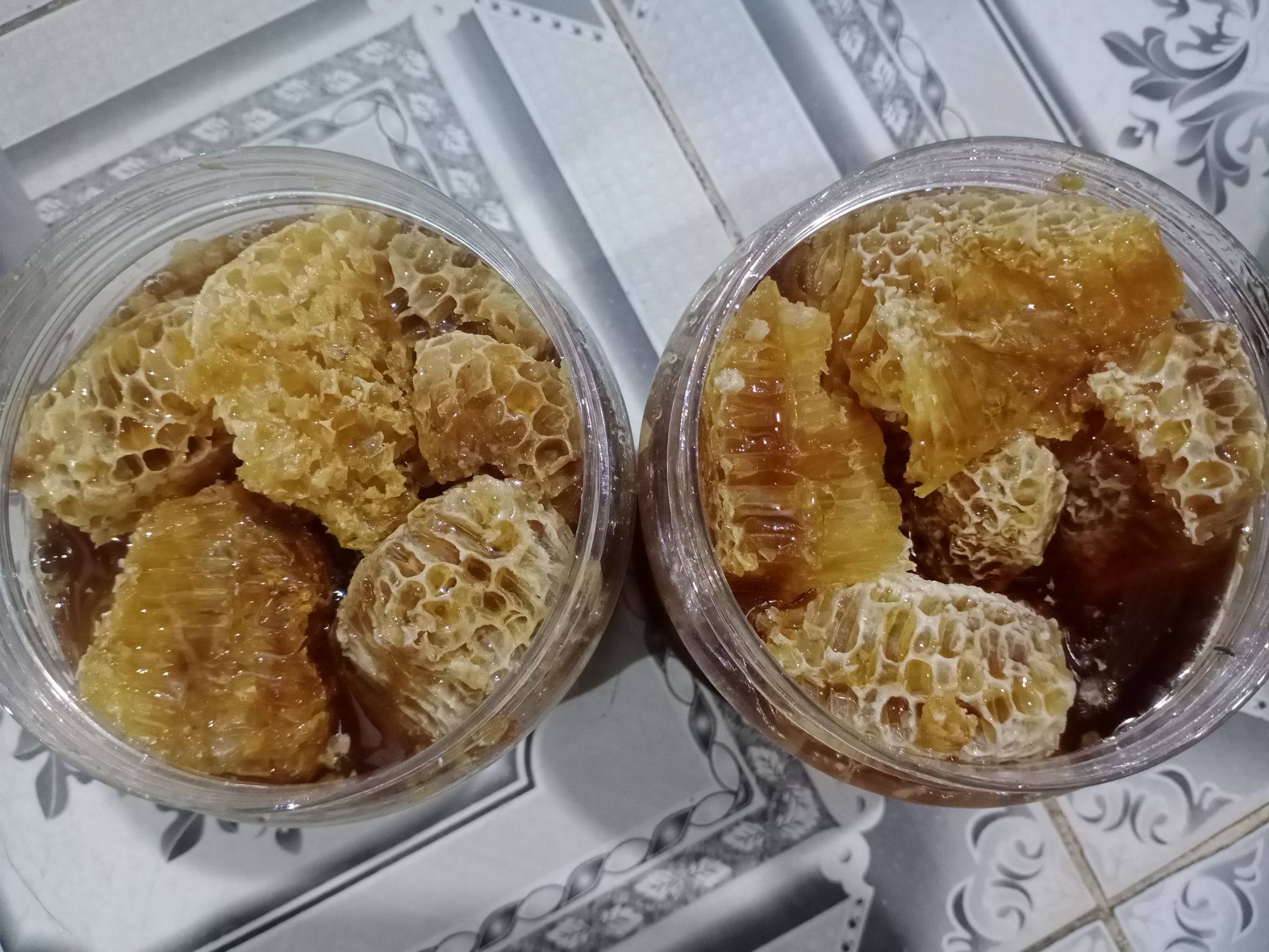 Mật ong nguyên sáp