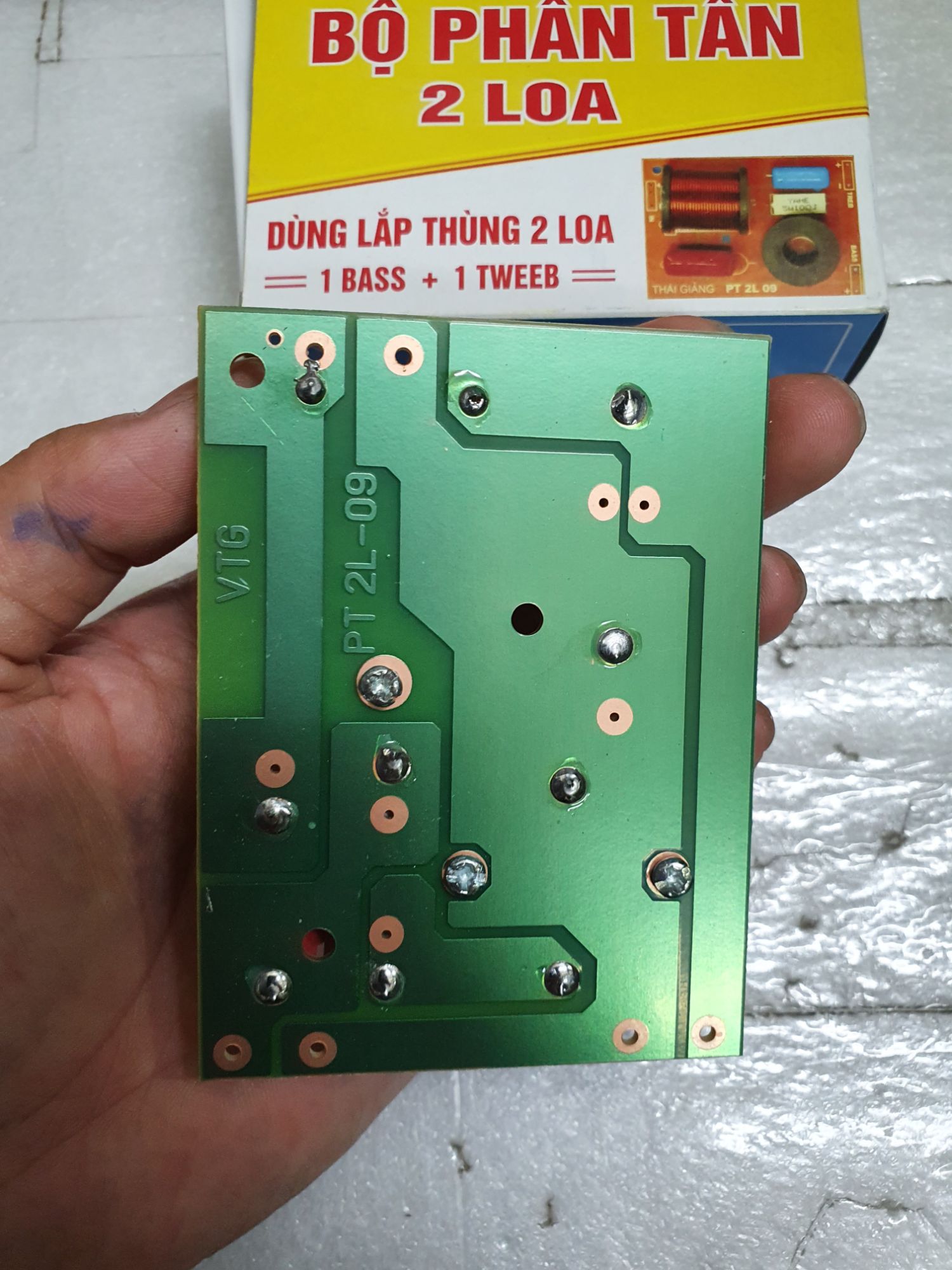 Mạch phân tần 2 loa Thái giảng giá 1 chiếc
