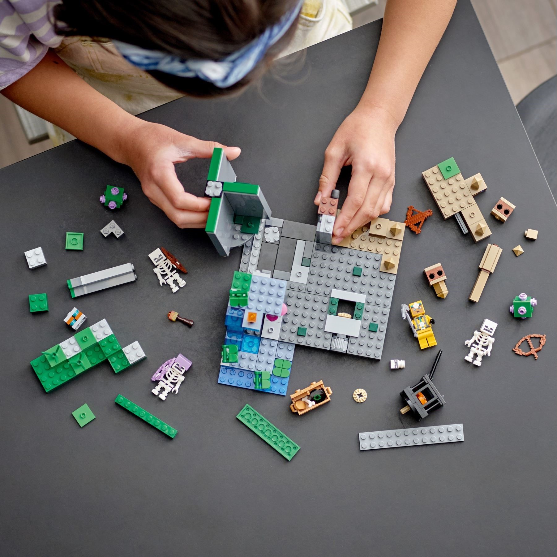 LEGO Minecraft 21189 Hầm ngục Ma xương