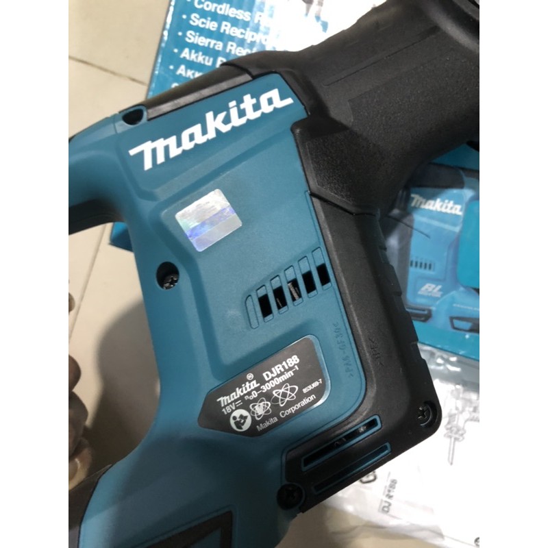 [HCM][Trả góp 0%] Cưa kiếm makita djr 188z
