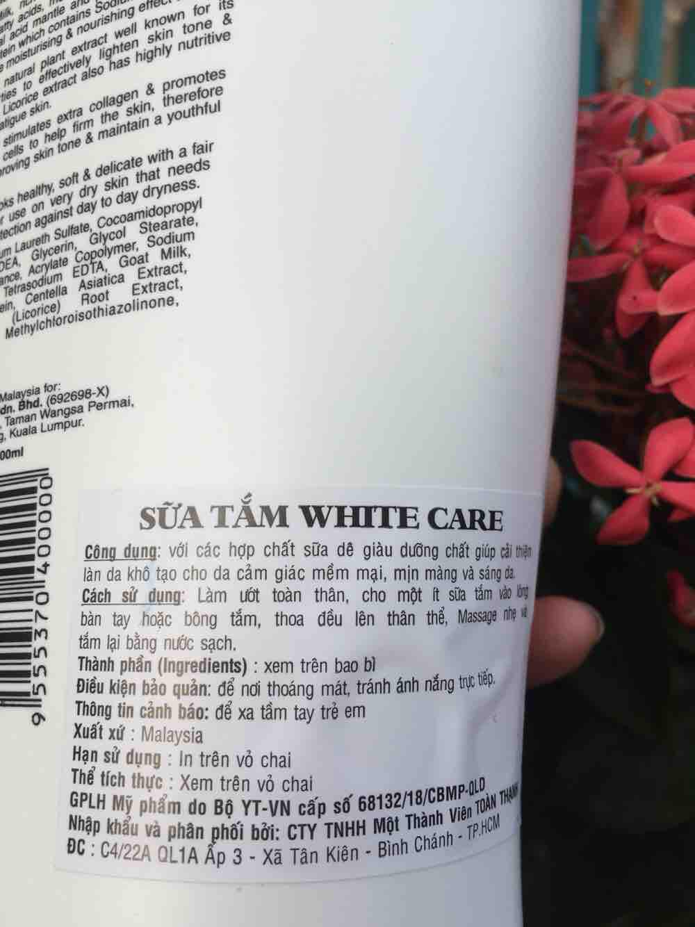 Sữa tắm Dê Malaysia White  Care 1200 ml tặng kem dưỡng da tay