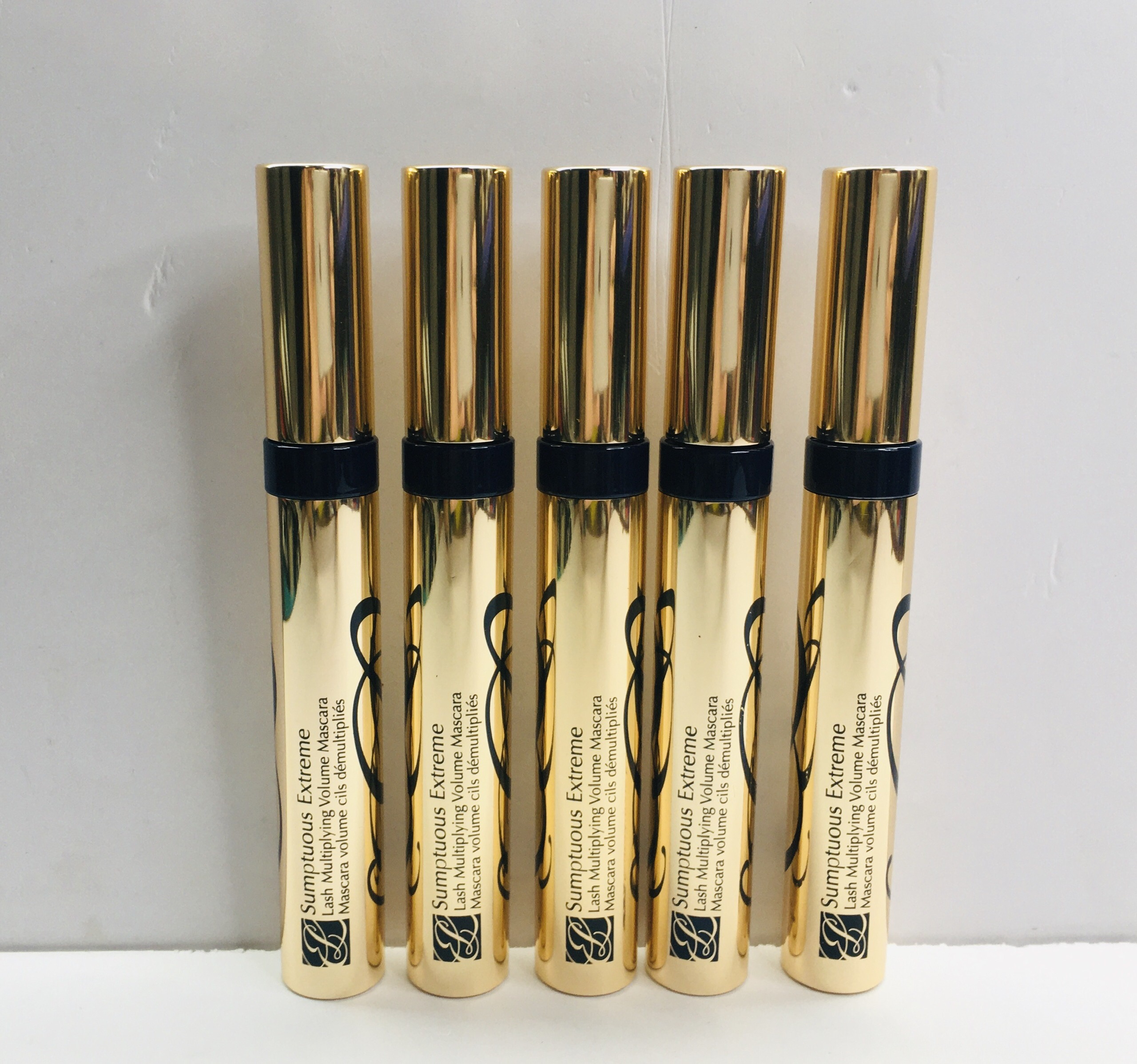 Mascara làm dày mi Estee Lauder Sumptuous Extreme Lash Multiplying Volume Mascara #01 Extreme Black Fullsize-Hàng USA