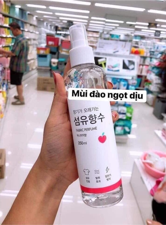 Xịt Thơm Quần Áo Fabric Perfume Hàn Quốc Lưu Hương 250ml