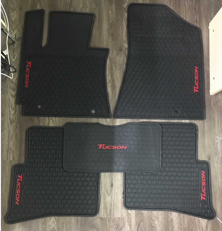 Thảm trải sàn trong xe Hyundai Tucson