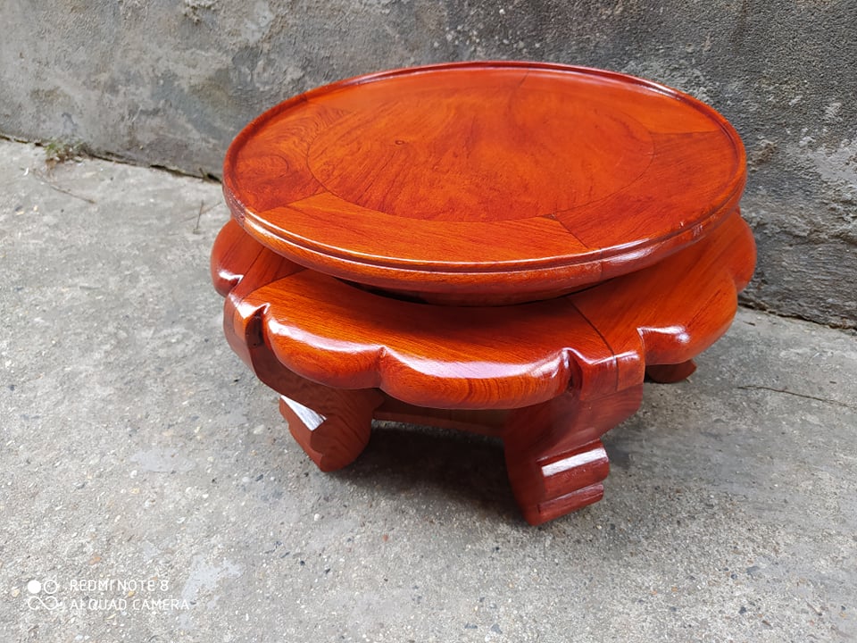 Kỷ tròn gỗ hương đá (mặt 30cm, cao 20cm)