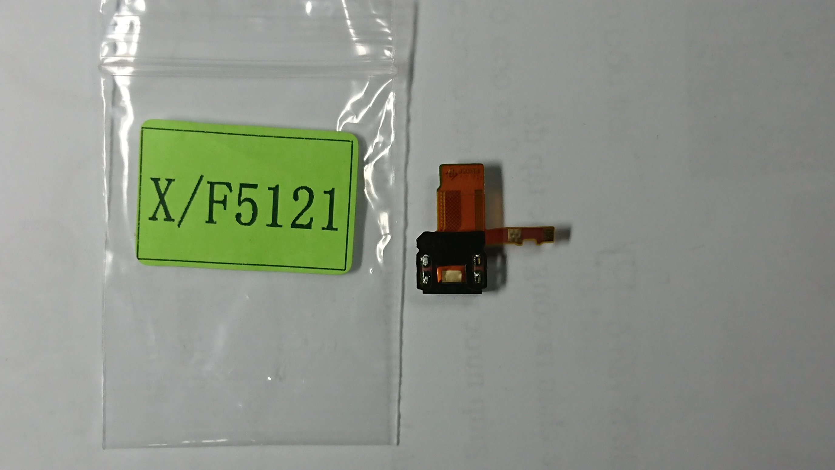 [HCM]CHÂN SẠC USB CONNECTOR XPERIA X-F5122