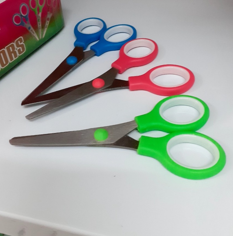 Kéo cắt giấy thủ công dành cho học sinh tiểu học(Độ dài 12.5 cm nhiều màu)