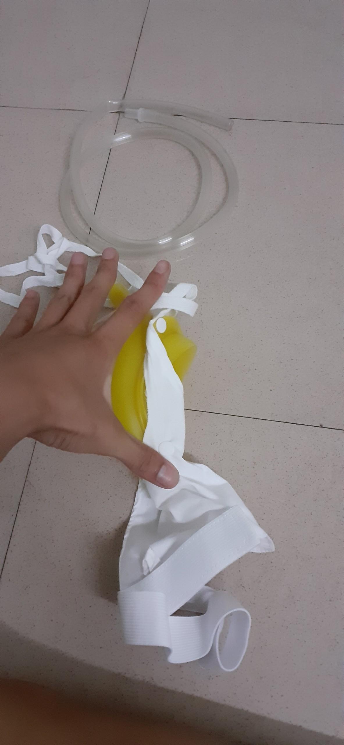 Dụng cụ hỗ trợ bệnh nhân nữ đi tiểu