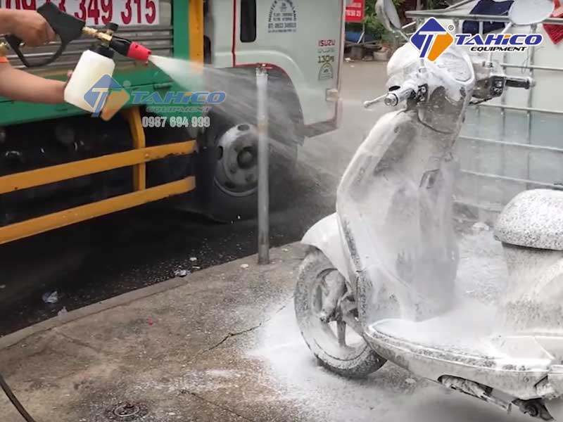 Bột rửa xe không chạm Zero pha 30 lít nước