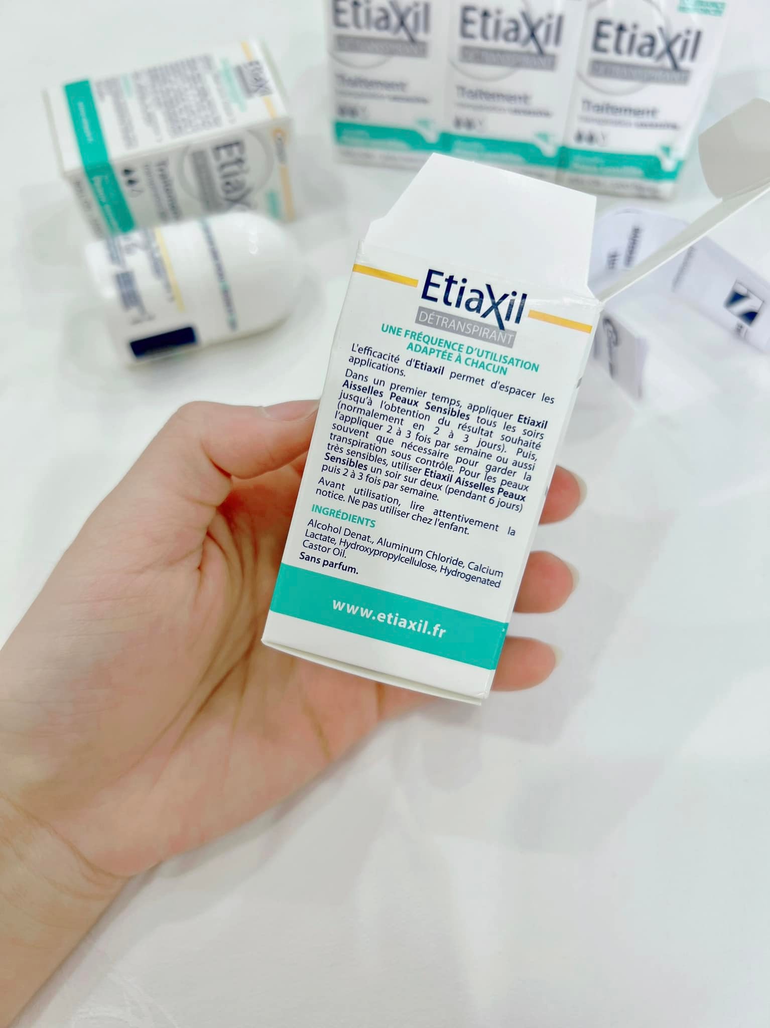 Lăn khử mùi Etiaxil