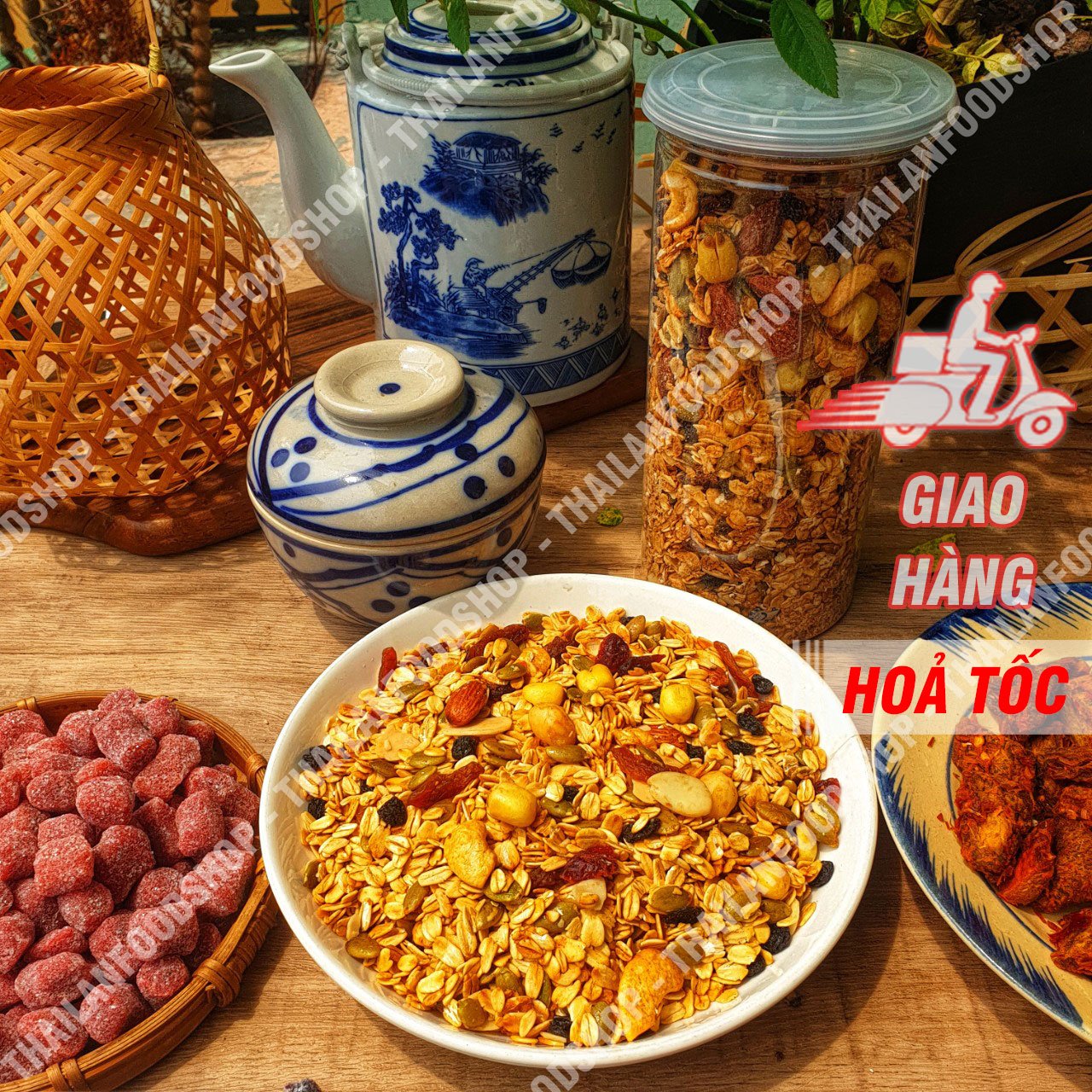 Yến Mạch Granola Sấy Mật Ong (Ngủ Cốc Ăn Liền Granola) Lon 500Gram