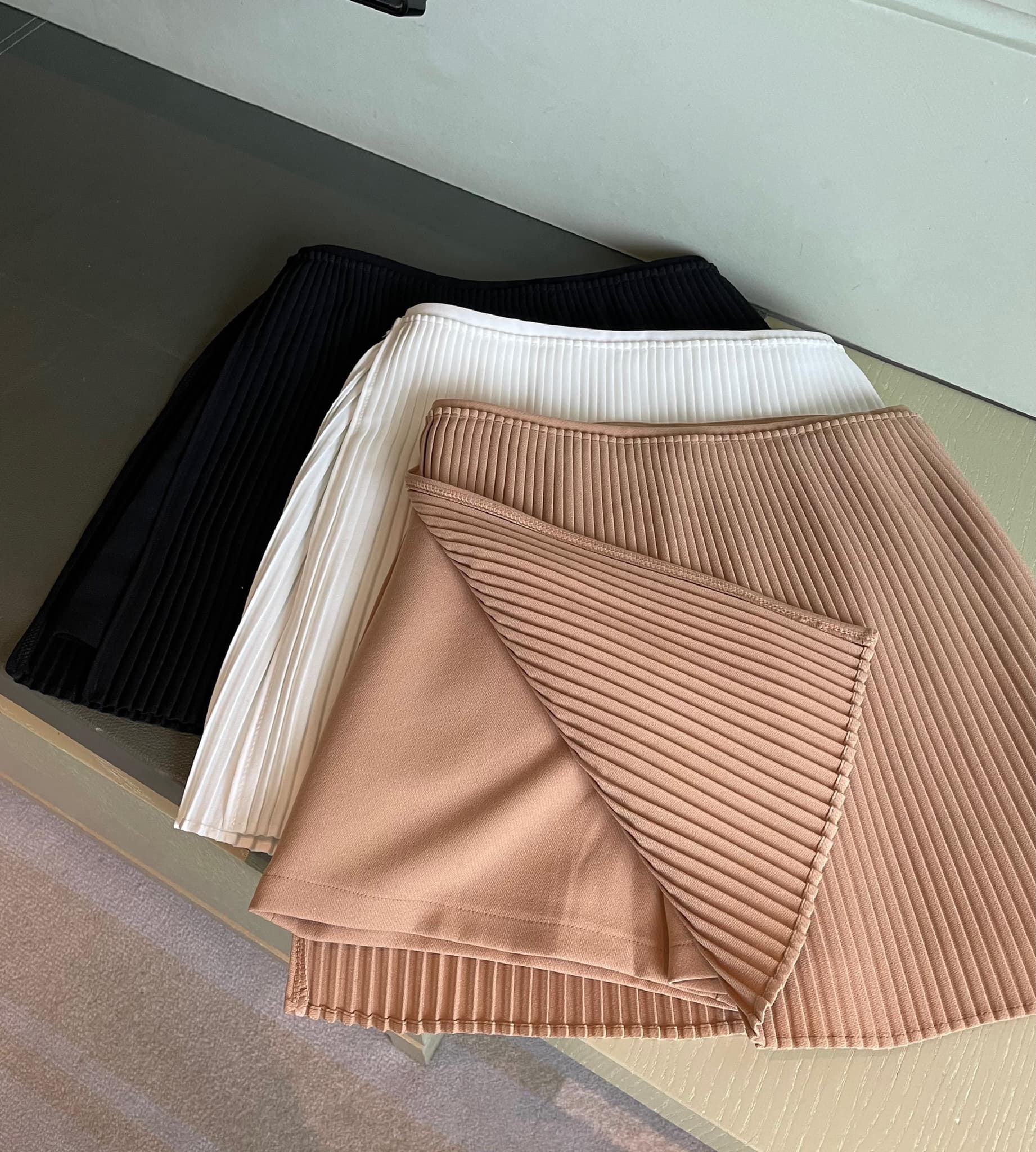[Ảnh thật] Chân váy dập li có lót quần