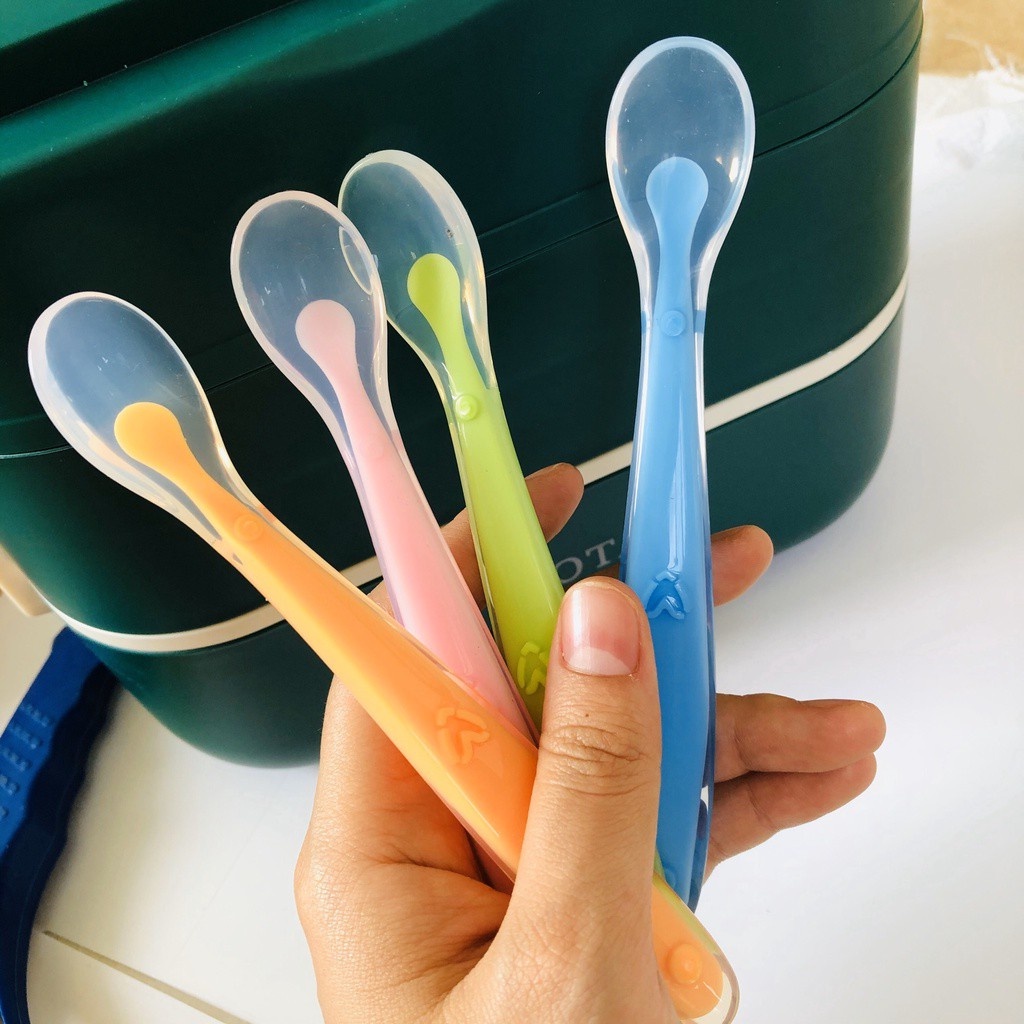 Combo 2 thìa ăn dặm chống nóng cho bé kèm hộp, thìa ăn dặm silicon bảo vệ nướu cho bé