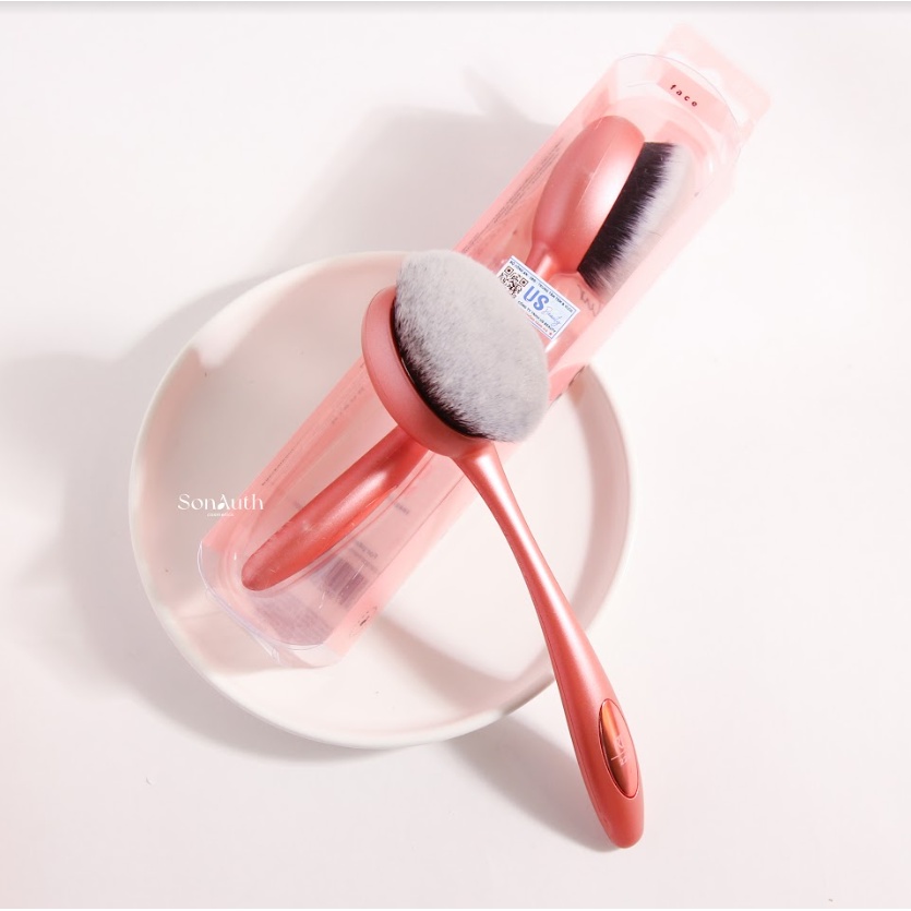Cọ tán nền Real Techniques Base Blend + Blur Foundation Brush