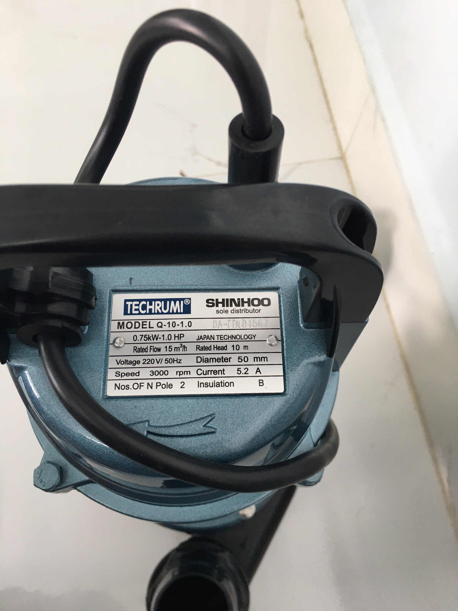 Máy bơm nước chìm Techrumi 1HP Điện 220V
